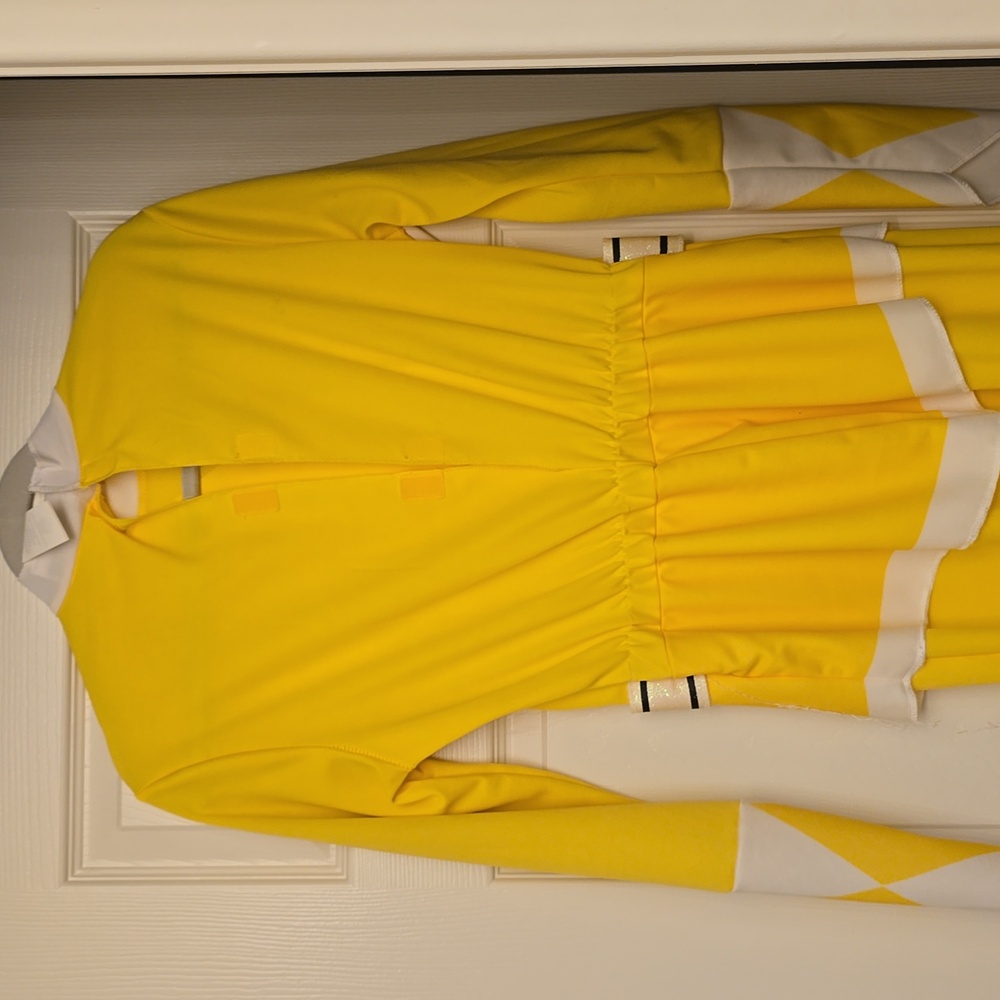Yellow Power Ranger Costume - Picture 2 of 2
